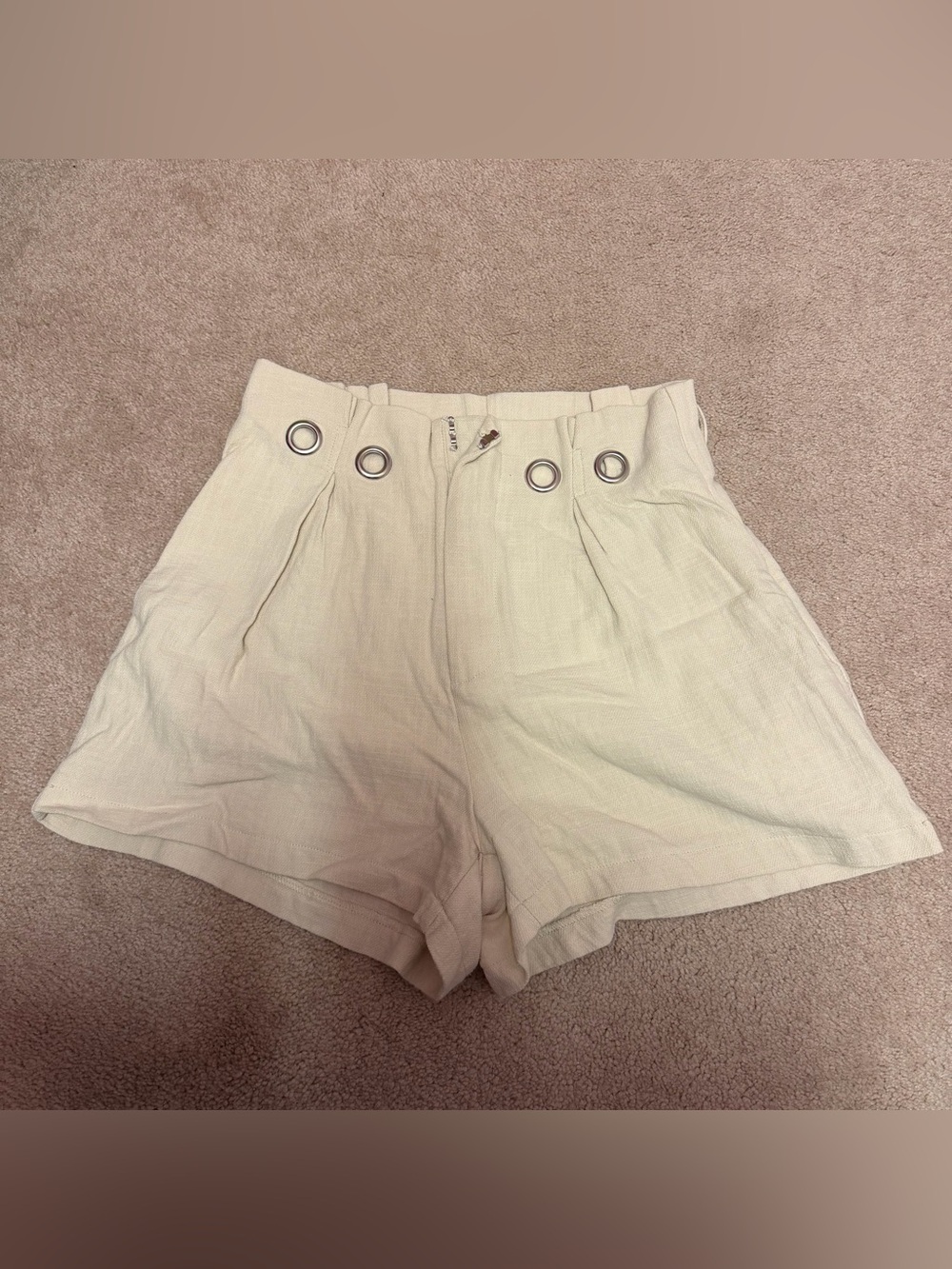 High-Waist Cream Women's Shorts with Grommet Waist Detail